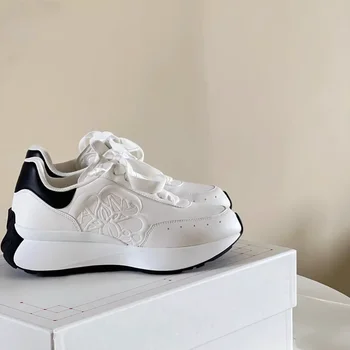 All-Overeenkomen met Dikke Zolen Kleine Witte Schoenen van het Luxe Merk Sneakers 2023 Voorjaar Vrije Papa Schoenen voor Mannen En Vrouwen Leren Sneakers