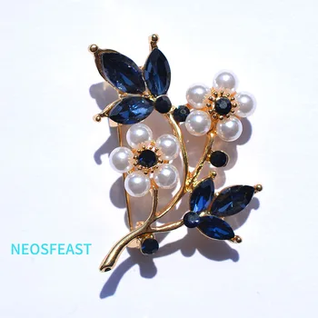 Elegante Sieraden, Strass Bloem Broches voor Vrouwen Pearl Pin Elegante Corsage Blauwe Kleur Dames Gaven Party Dress Sieraden