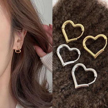 Schattige Hart Kleine Hoepel Oorbellen voor Vrouwen 2023 Mode-Sieraden Eenvoudig Luxe Partij Geometrische Earring Accessoires